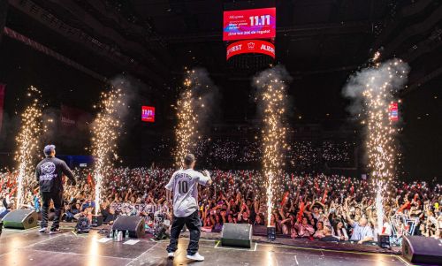 Chispas and confettis for henry mendez at the wizink center